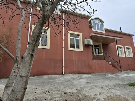 10 otaqlı həyət evi/bağ evi - Əhmədli m. - 400 m²