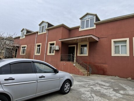 10 otaqlı həyət evi/bağ evi - Əhmədli m. - 400 m²