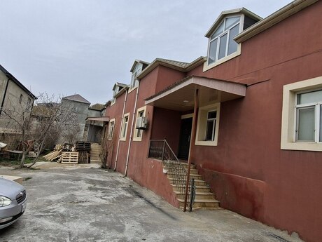 10 otaqlı həyət evi/bağ evi - Əhmədli m. - 400 m²