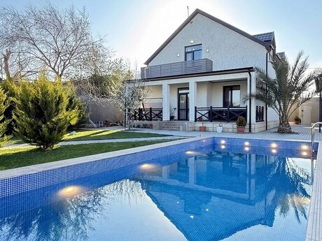 5 otaqlı həyət evi/bağ evi - Şüvəlan q. - 220 m²