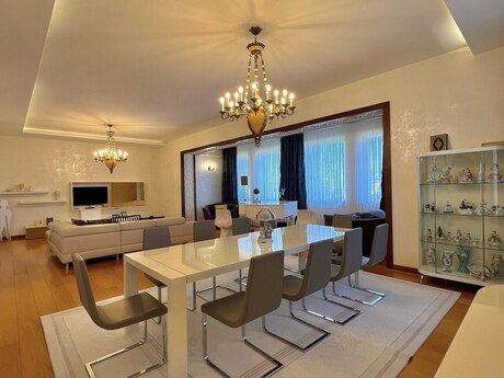 7-комн. дом/дача - пос. Шувеляны - 700 м²