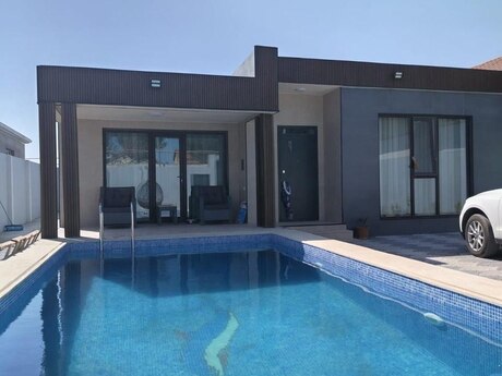 4 otaqlı həyət evi/bağ evi - Novxanı q. - 180 m²