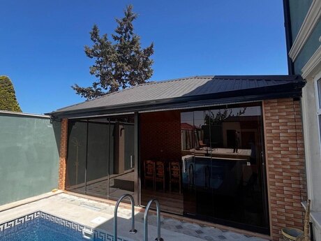 5 otaqlı həyət evi/bağ evi - Novxanı q. - 300 m²