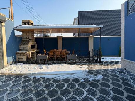 4 otaqlı həyət evi/bağ evi - Novxanı q. - 280 m²