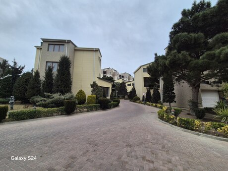 3 otaqlı yeni tikili - Şıxov q. - 158 m²