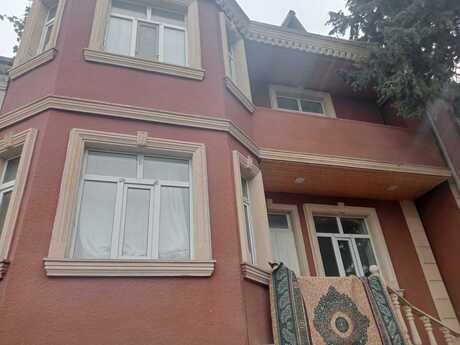 8-комн. дом/дача - пос. Карачухур - 210 м²