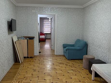 3 otaqlı köhnə tikili - Şah İsmayıl Xətai m. - 75 m²