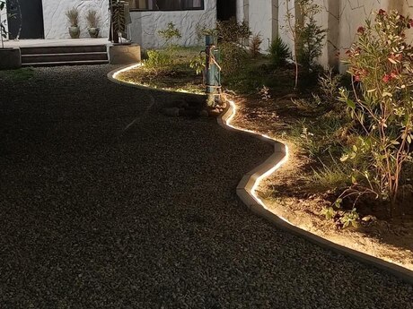 4 otaqlı həyət evi/bağ evi - Novxanı q. - 240 m²