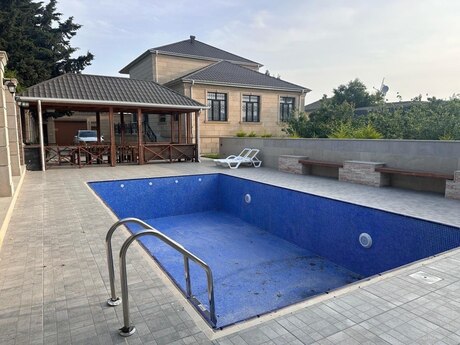 6 otaqlı həyət evi/bağ evi - Novxanı q. - 500 m²