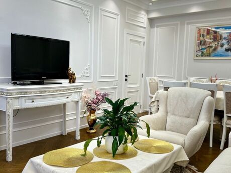 3 otaqlı yeni tikili - Elmlər Akademiyası m. - 79 m²