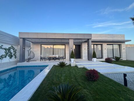 5 otaqlı həyət evi/bağ evi - Mərdəkan q. - 250 m²