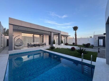 5 otaqlı həyət evi/bağ evi - Mərdəkan q. - 250 m²