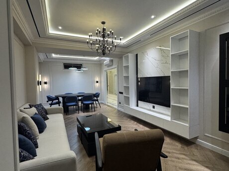 Объявление №5034900 - Баку, м. Шах Исмаил Хатаи, 4-комн., 168 м², 9/16 этаж