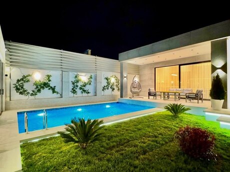 5 otaqlı həyət evi/bağ evi - Mərdəkan q. - 300 m²