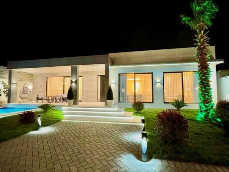 5 otaqlı həyət evi/bağ evi - Mərdəkan q. - 300 m²