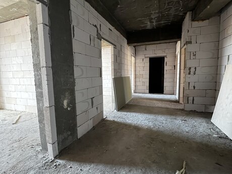 4 otaqlı yeni tikili - Ağ şəhər q. - 160 m²