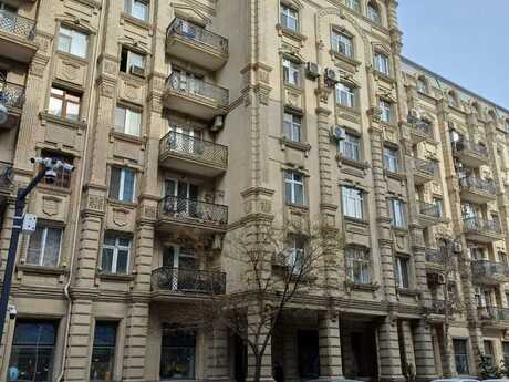 2 otaqlı köhnə tikili - Sahil m. - 44 m²