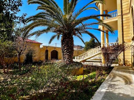 6 otaqlı həyət evi/bağ evi - Həzi Aslanov q. - 640 m²