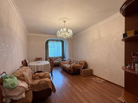 3 otaqlı köhnə tikili - Nəsimi r. - 100 m²
