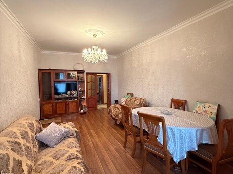 3 otaqlı köhnə tikili - Nəsimi r. - 100 m²