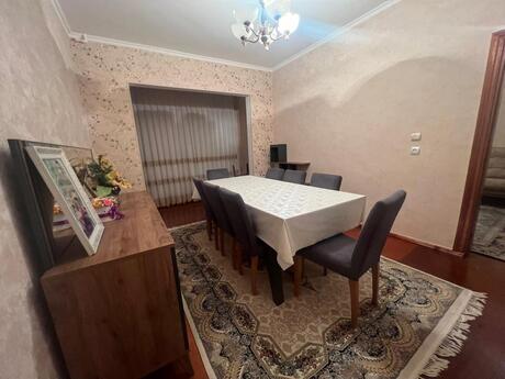 4 otaqlı köhnə tikili - Qaraçuxur q. - 100 m²
