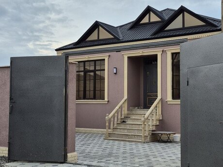 Satılır 4 otaqlı həyət evi/bağ evi 120 m², Saray q.