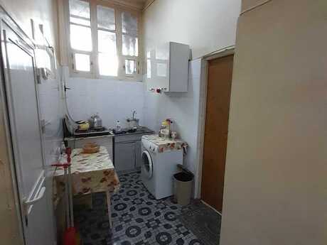 3 otaqlı köhnə tikili - 28 May m. - 82 m²
