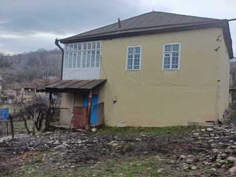 Satılır 5 otaqlı həyət evi/bağ evi 200 m², Quba