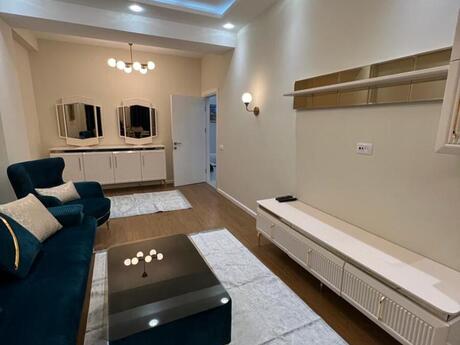 Kirayə 3 otaqlı mənzil, 140 m², İnşaatçılar: 1 400 ₼/ay 4