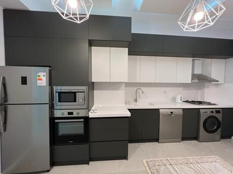 Kirayə 3 otaqlı mənzil, 140 m², İnşaatçılar: 1 400 ₼/ay 5