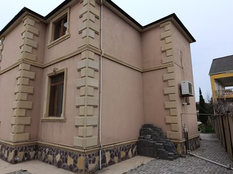 5 otaqlı həyət evi/bağ evi - Görədil q. - 200 m²