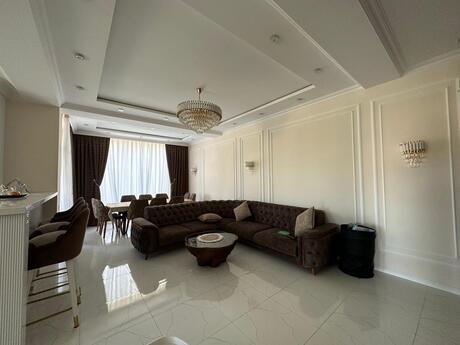 5 otaqlı həyət evi/bağ evi - Bilgəh q. - 240 m²