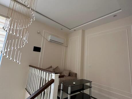 5 otaqlı həyət evi/bağ evi - Bilgəh q. - 240 m²