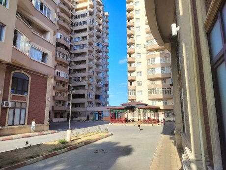 Объявление №5983984 - Баку, пос. Ясамал, 3-комн., 150 м², 12/17 этаж