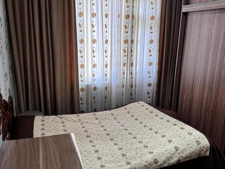2 otaqlı köhnə tikili - Yeni Günəşli q. - 65 m²