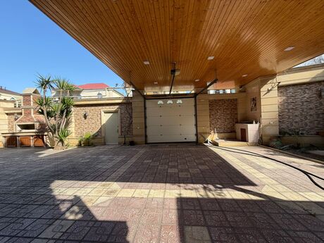 7 otaqlı həyət evi/bağ evi - Bakıxanov q. - 330 m²