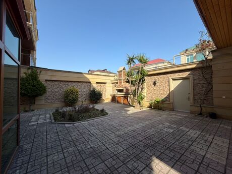 7 otaqlı həyət evi/bağ evi - Bakıxanov q. - 330 m²