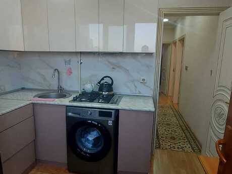 3 otaqlı köhnə tikili - Bakıxanov q. - 81 m²
