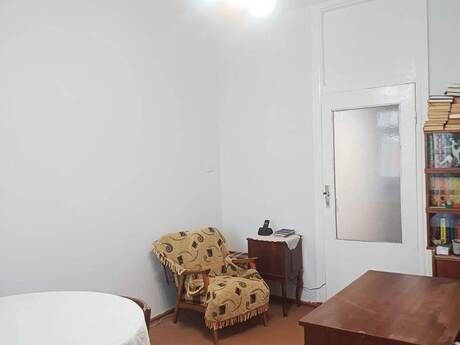 5-комн. вторичка - м. Азадлыг проспекти - 130 м²