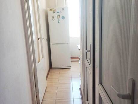 5-комн. вторичка - м. Азадлыг проспекти - 130 м²