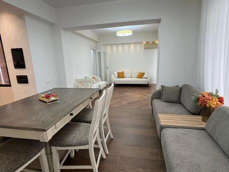 Elan №5984745 - Bakı, Qara Qarayev m., 3 otaqlı, 110 m², 11/16 mərtəbə
