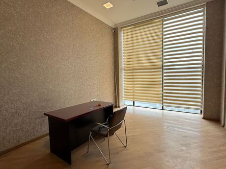 5 otaqlı ofis - 28 May m. - 200 m²