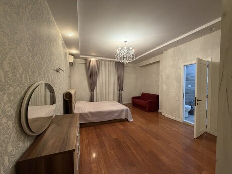 4 otaqlı mənzil, 184 m², 28 May: 565 000 ₼ 3