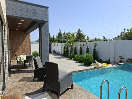 4 otaqlı həyət evi/bağ evi - Mərdəkan q. - 170 m²