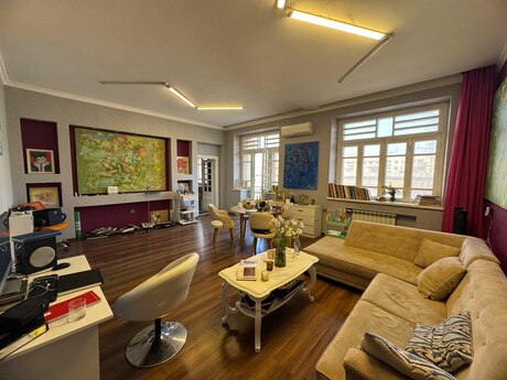 3 otaqlı köhnə tikili - İçəri Şəhər m. - 90 m²