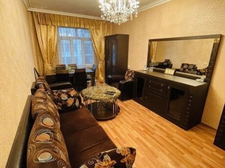 Elan №5985229 - Bakı, Yasamal r., 3 otaqlı, 85 m², 9/9 mərtəbə