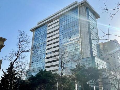 Elan №5985426 - Bakı, 28 May m., 3 otaqlı, 113 m², 13/16 mərtəbə