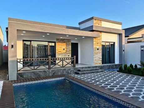 4 otaqlı həyət evi/bağ evi - Şüvəlan q. - 160 m²