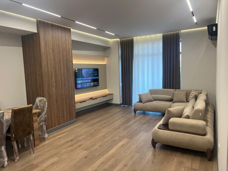 Elan №5985702 - Bakı, 8 Noyabr m., 3 otaqlı, 145 m², 6/27 mərtəbə