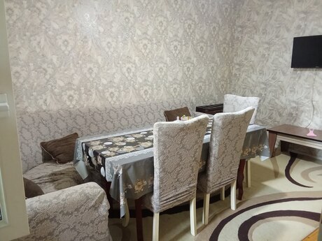 Satılır 3 otaqlı həyət evi/bağ evi 75 m², Binəqədi q.